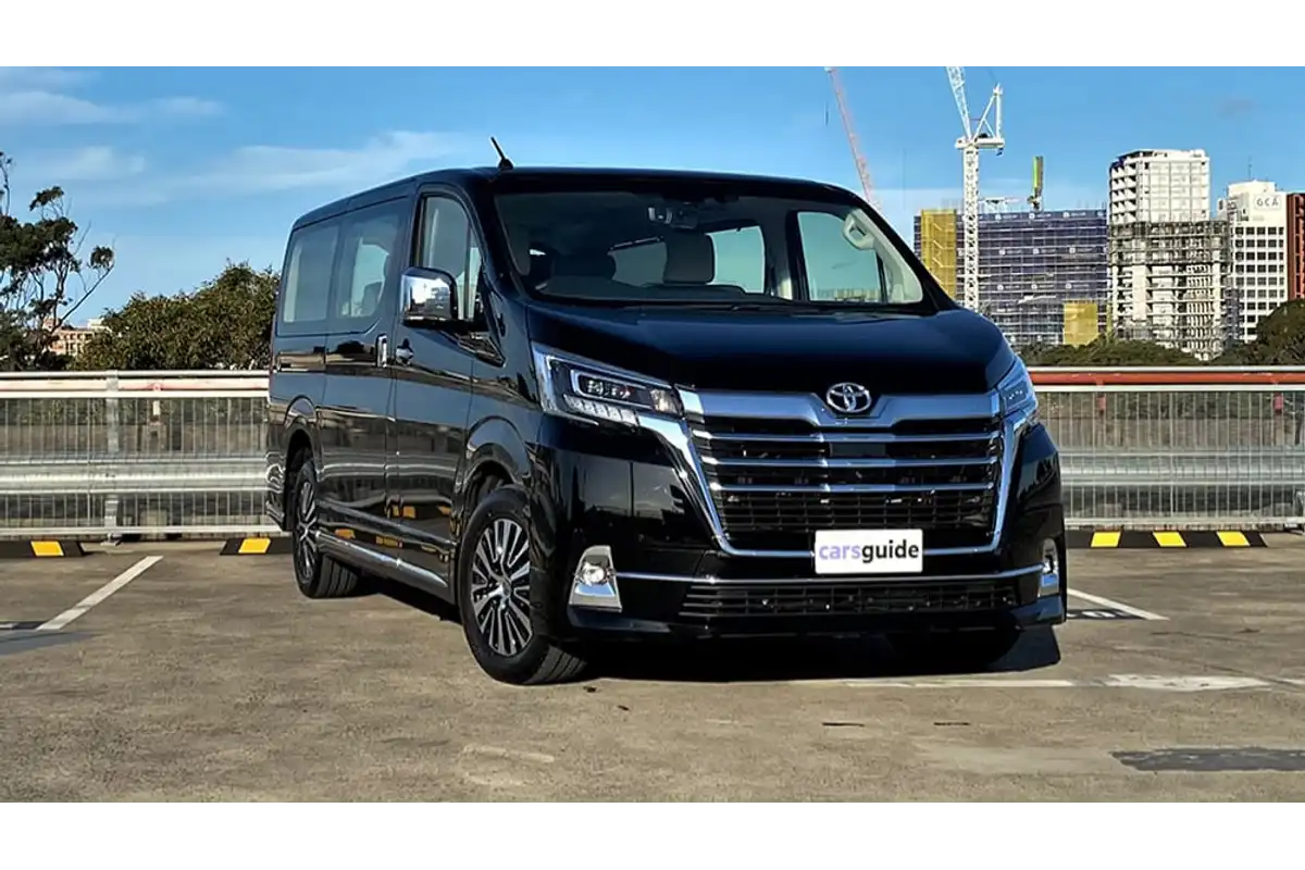 Toyota 6 seats Granvia for rent